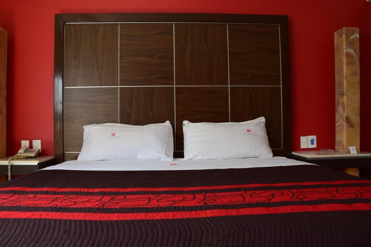 Plutarco Suites เม็กซิโกซิตี้ ภายนอก รูปภาพ