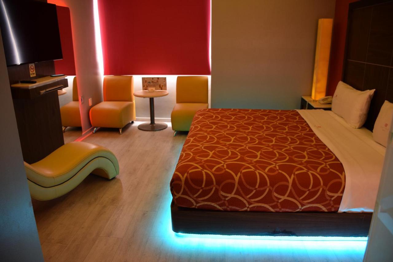 Plutarco Suites เม็กซิโกซิตี้ ภายนอก รูปภาพ